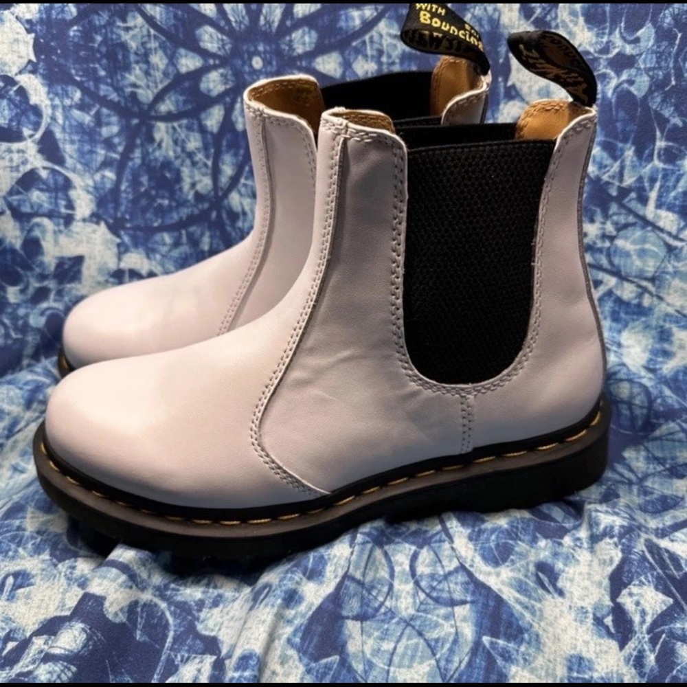 Dr. Martens 2976 Quad Womens Size 9 White Leather Platform